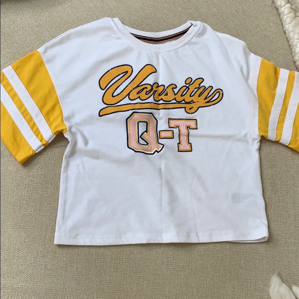 T- shirt